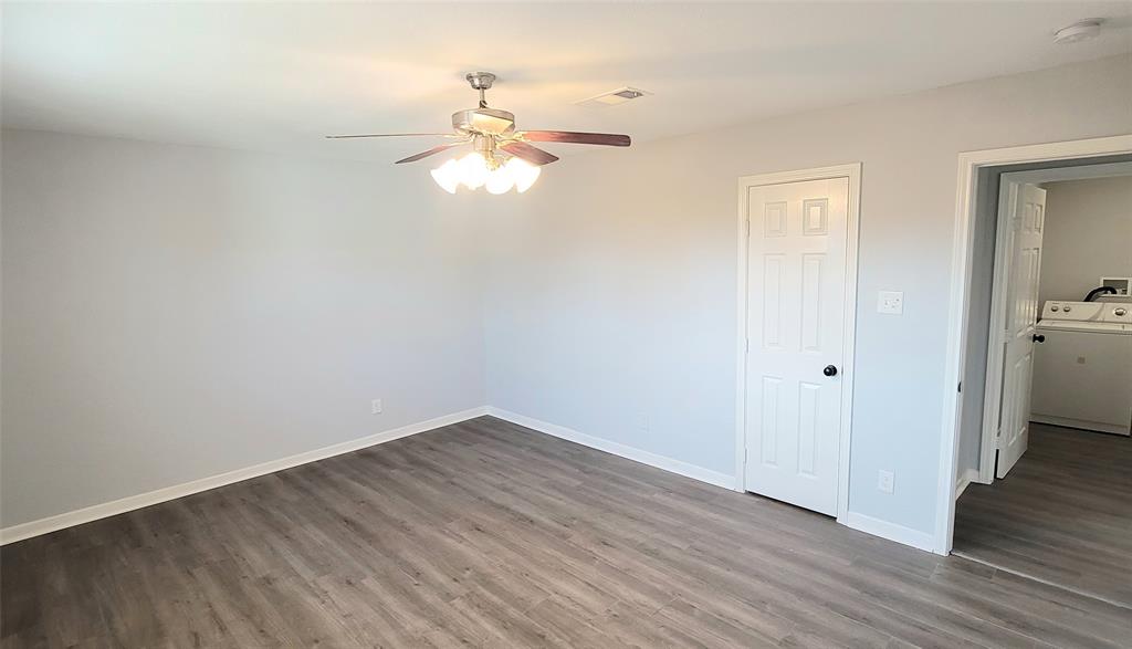 41 1 Shore Drive, Galveston, Texas 77551, 4 Bedrooms Bedrooms, 9 Rooms Rooms,2 BathroomsBathrooms,Single-family,For Sale,Shore,68677322