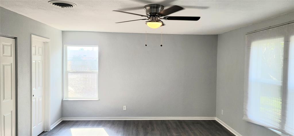 41 1 Shore Drive, Galveston, Texas 77551, 4 Bedrooms Bedrooms, 9 Rooms Rooms,2 BathroomsBathrooms,Single-family,For Sale,Shore,68677322