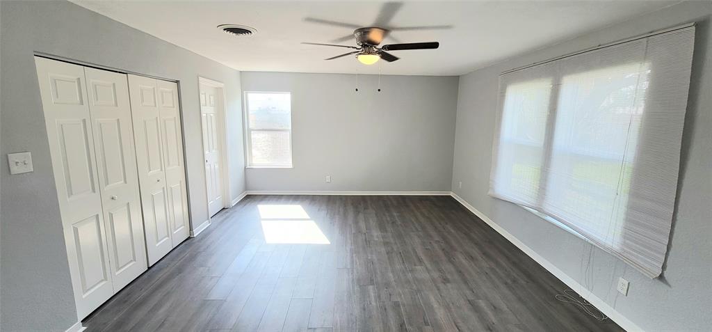 41 1 Shore Drive, Galveston, Texas 77551, 4 Bedrooms Bedrooms, 9 Rooms Rooms,2 BathroomsBathrooms,Single-family,For Sale,Shore,68677322