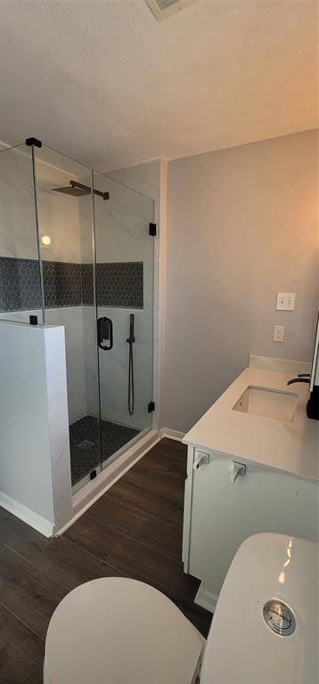 41 1 Shore Drive, Galveston, Texas 77551, 4 Bedrooms Bedrooms, 9 Rooms Rooms,2 BathroomsBathrooms,Single-family,For Sale,Shore,68677322