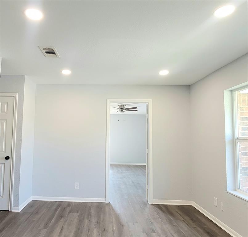 41 1 Shore Drive, Galveston, Texas 77551, 4 Bedrooms Bedrooms, 9 Rooms Rooms,2 BathroomsBathrooms,Single-family,For Sale,Shore,68677322