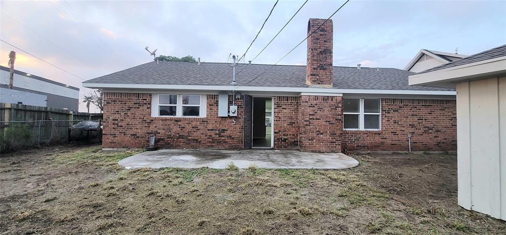 41 1 Shore Drive, Galveston, Texas 77551, 4 Bedrooms Bedrooms, 9 Rooms Rooms,2 BathroomsBathrooms,Single-family,For Sale,Shore,68677322