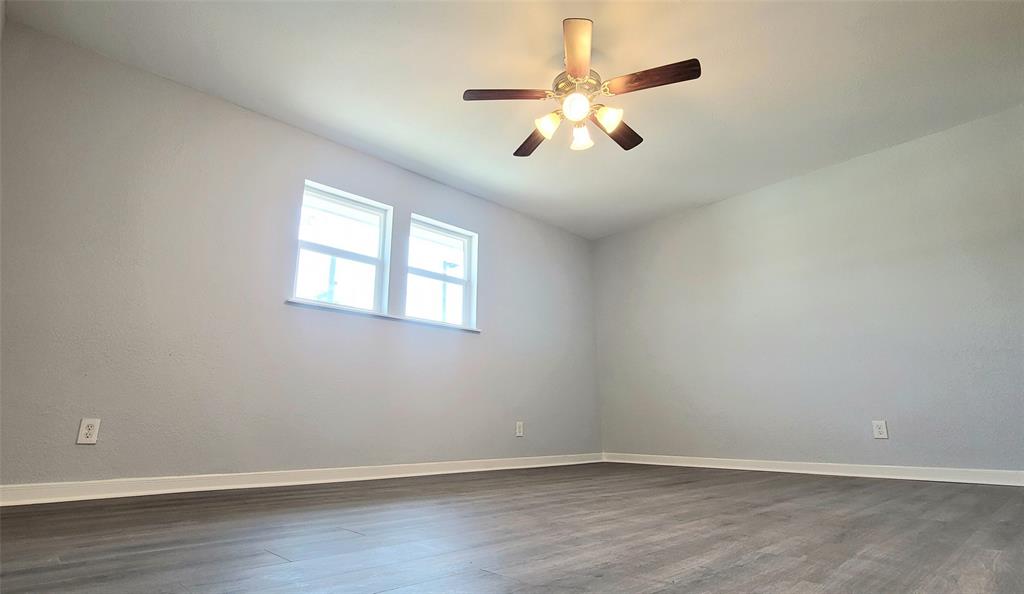 41 1 Shore Drive, Galveston, Texas 77551, 4 Bedrooms Bedrooms, 9 Rooms Rooms,2 BathroomsBathrooms,Single-family,For Sale,Shore,68677322