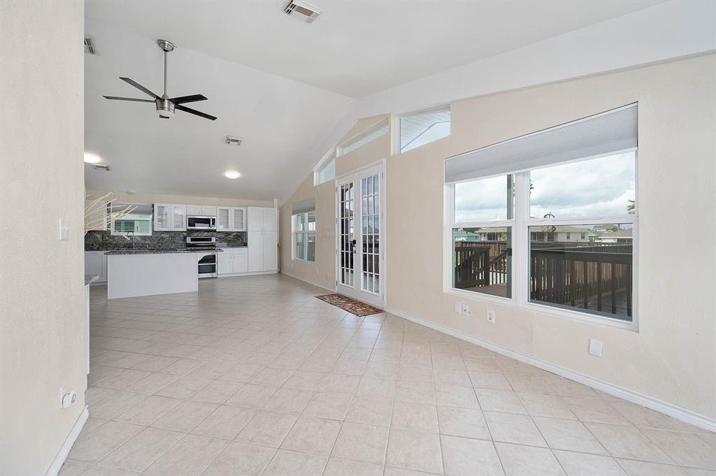463 1 Pompano Street, Hitchcock, Texas 77563, 3 Bedrooms Bedrooms, 3 Rooms Rooms,2 BathroomsBathrooms,Single-family,For Sale,Pompano,70869257