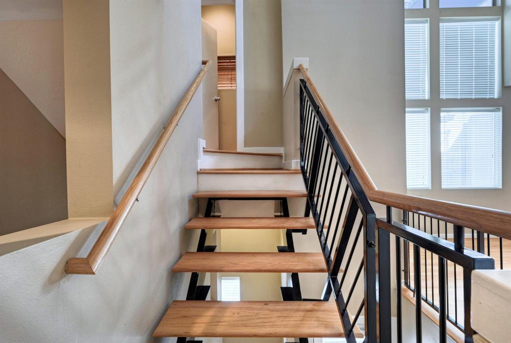 5437 3 Rose Street, Houston, Texas 77007, 2 Bedrooms Bedrooms, 6 Rooms Rooms,2 BathroomsBathrooms,Single-family,For Sale,Rose,81823003