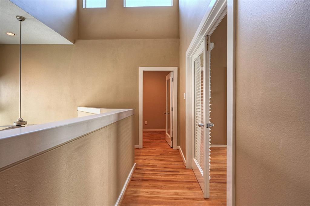 5437 3 Rose Street, Houston, Texas 77007, 2 Bedrooms Bedrooms, 6 Rooms Rooms,2 BathroomsBathrooms,Single-family,For Sale,Rose,81823003