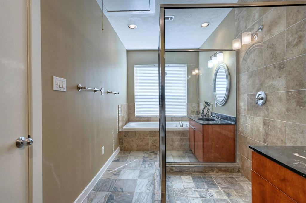 5437 3 Rose Street, Houston, Texas 77007, 2 Bedrooms Bedrooms, 6 Rooms Rooms,2 BathroomsBathrooms,Single-family,For Sale,Rose,81823003