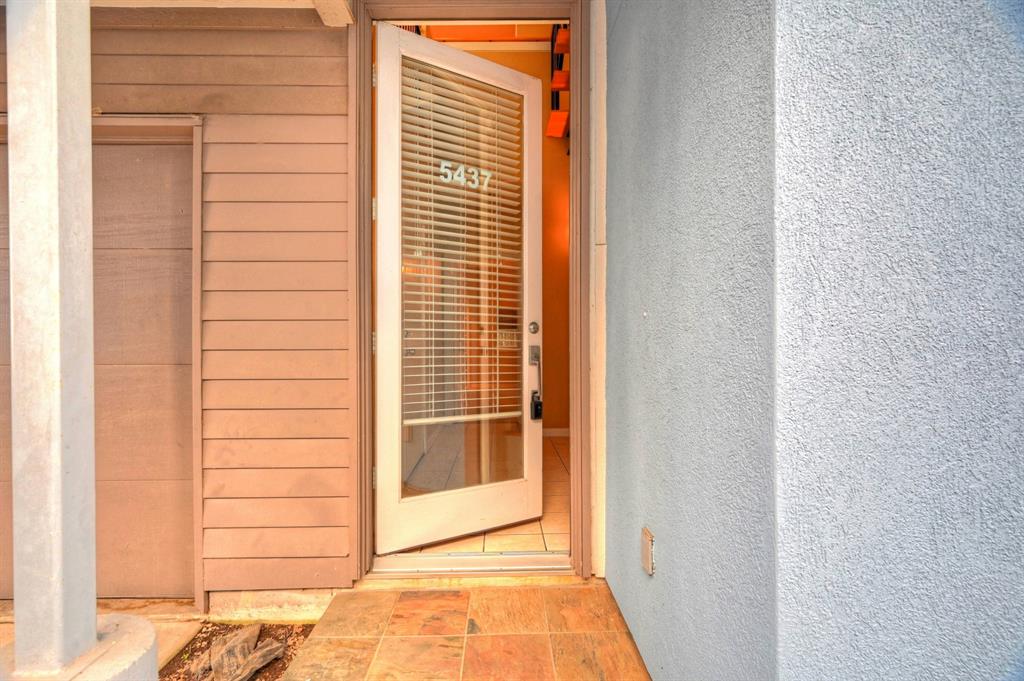 5437 3 Rose Street, Houston, Texas 77007, 2 Bedrooms Bedrooms, 6 Rooms Rooms,2 BathroomsBathrooms,Single-family,For Sale,Rose,81823003