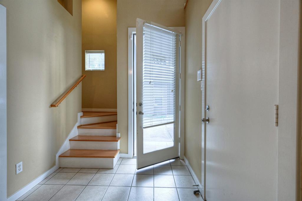 5437 3 Rose Street, Houston, Texas 77007, 2 Bedrooms Bedrooms, 6 Rooms Rooms,2 BathroomsBathrooms,Single-family,For Sale,Rose,81823003