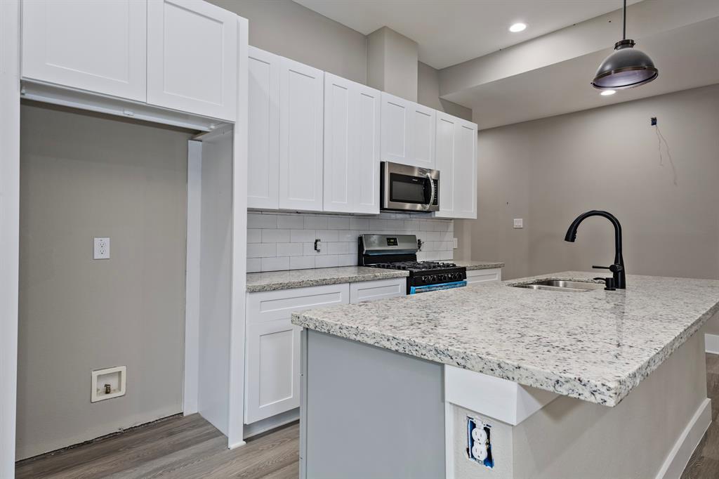 9002 2 Kelburn Drive, Houston, Texas 77016, 2 Bedrooms Bedrooms, ,2 BathroomsBathrooms,Multi-family,For Sale,Kelburn,51008335
