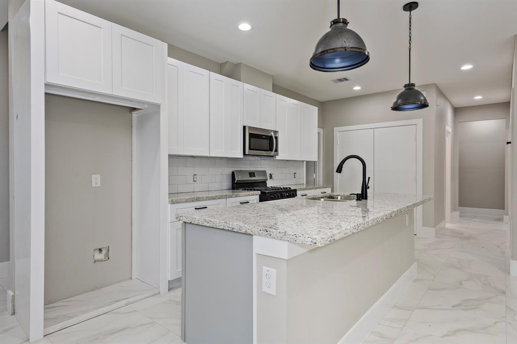 9002 2 Kelburn Drive, Houston, Texas 77016, 2 Bedrooms Bedrooms, ,2 BathroomsBathrooms,Multi-family,For Sale,Kelburn,51008335