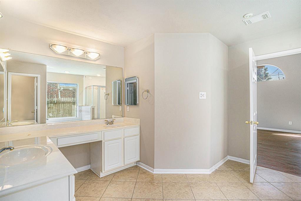 3217 2 Crimson Coast Drive, League City, Texas 77573, 4 Bedrooms Bedrooms, 4 Rooms Rooms,2 BathroomsBathrooms,Single-family,For Sale,Crimson Coast,37324566