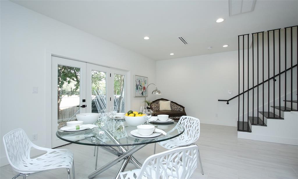 6743 2 Calhoun Road, Houston, Texas 77021, 3 Bedrooms Bedrooms, 10 Rooms Rooms,3 BathroomsBathrooms,Single-family,For Sale,Calhoun,51902795