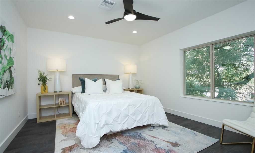 6743 2 Calhoun Road, Houston, Texas 77021, 3 Bedrooms Bedrooms, 10 Rooms Rooms,3 BathroomsBathrooms,Single-family,For Sale,Calhoun,51902795