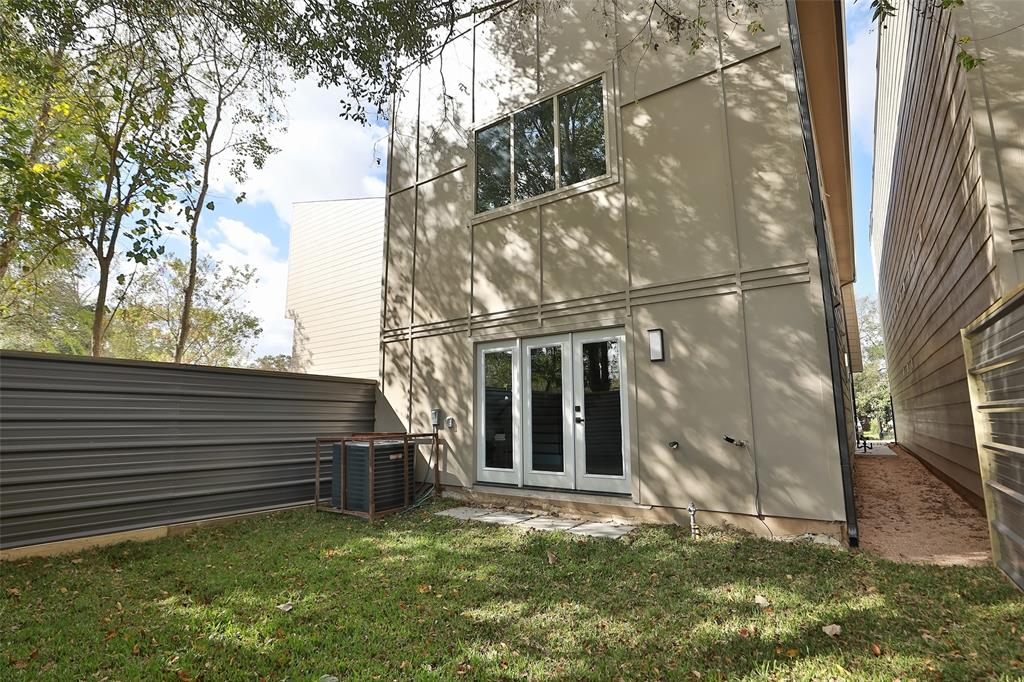 6743 2 Calhoun Road, Houston, Texas 77021, 3 Bedrooms Bedrooms, 10 Rooms Rooms,3 BathroomsBathrooms,Single-family,For Sale,Calhoun,51902795