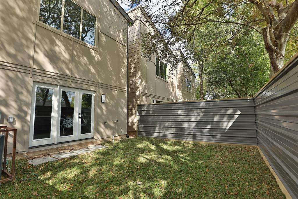 6743 2 Calhoun Road, Houston, Texas 77021, 3 Bedrooms Bedrooms, 10 Rooms Rooms,3 BathroomsBathrooms,Single-family,For Sale,Calhoun,51902795
