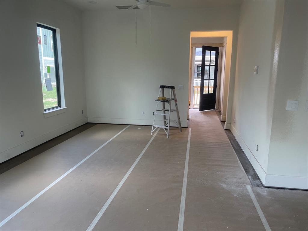 3504 2 Huntsford Drive, Houston, Texas 77008, 3 Bedrooms Bedrooms, 7 Rooms Rooms,2 BathroomsBathrooms,Single-family,For Sale,Huntsford,74411328