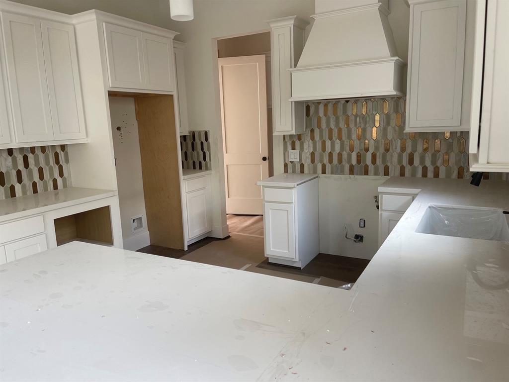 3504 2 Huntsford Drive, Houston, Texas 77008, 3 Bedrooms Bedrooms, 7 Rooms Rooms,2 BathroomsBathrooms,Single-family,For Sale,Huntsford,74411328