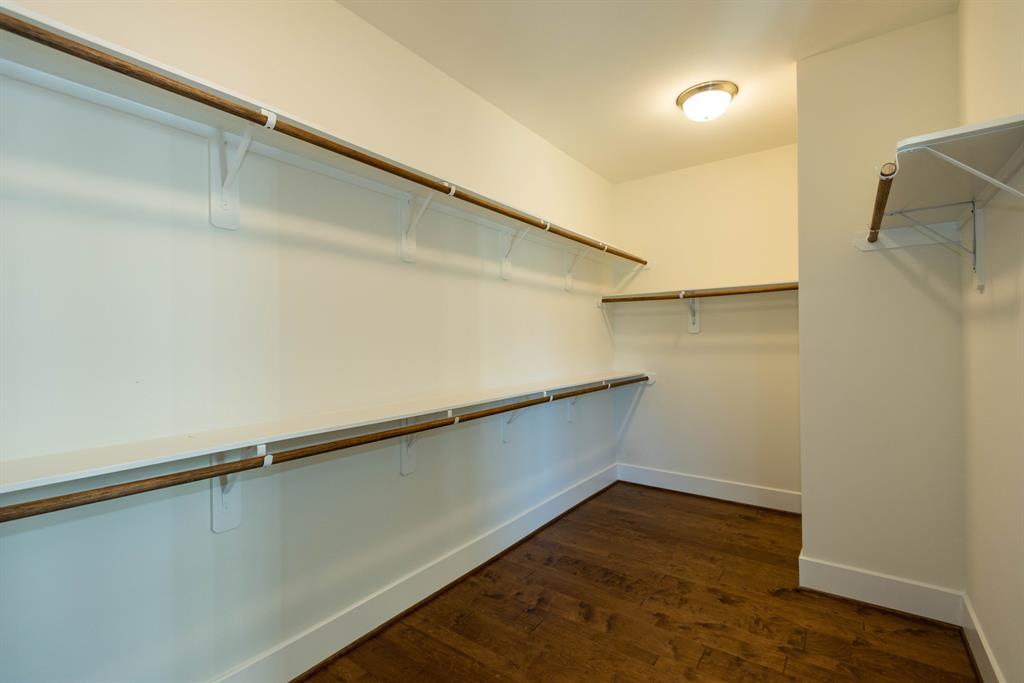 3504 2 Huntsford Drive, Houston, Texas 77008, 3 Bedrooms Bedrooms, 7 Rooms Rooms,2 BathroomsBathrooms,Single-family,For Sale,Huntsford,74411328