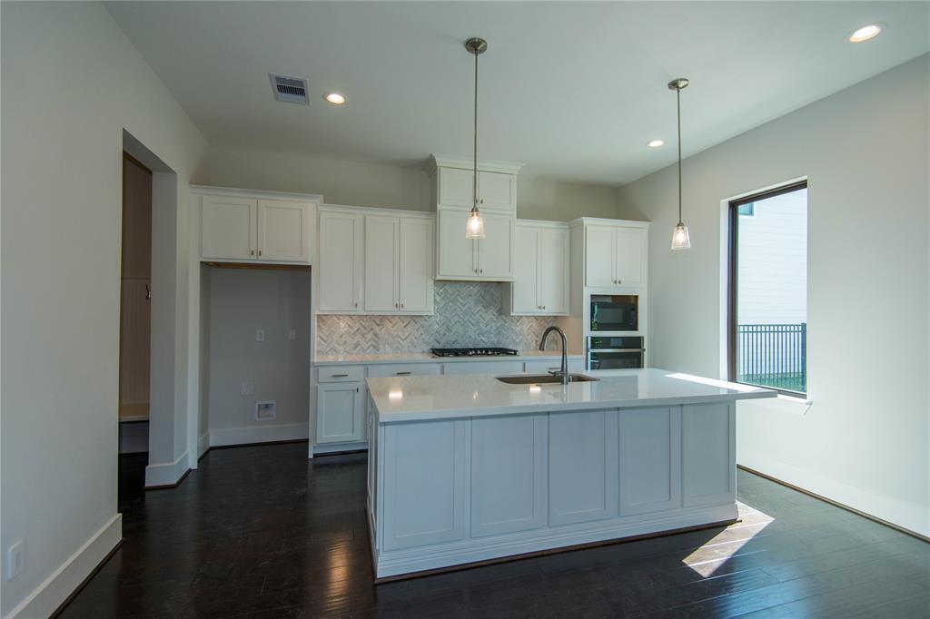 3506 2 Huntsford Drive, Houston, Texas 77008, 4 Bedrooms Bedrooms, 9 Rooms Rooms,3 BathroomsBathrooms,Single-family,For Sale,Huntsford,65041849