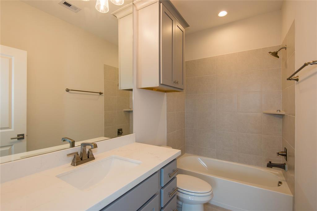 3506 2 Huntsford Drive, Houston, Texas 77008, 4 Bedrooms Bedrooms, 9 Rooms Rooms,3 BathroomsBathrooms,Single-family,For Sale,Huntsford,65041849