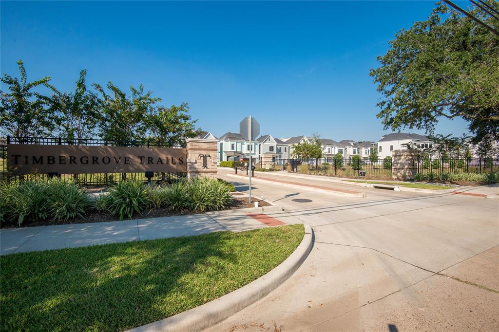 3506 2 Huntsford Drive, Houston, Texas 77008, 4 Bedrooms Bedrooms, 9 Rooms Rooms,3 BathroomsBathrooms,Single-family,For Sale,Huntsford,65041849