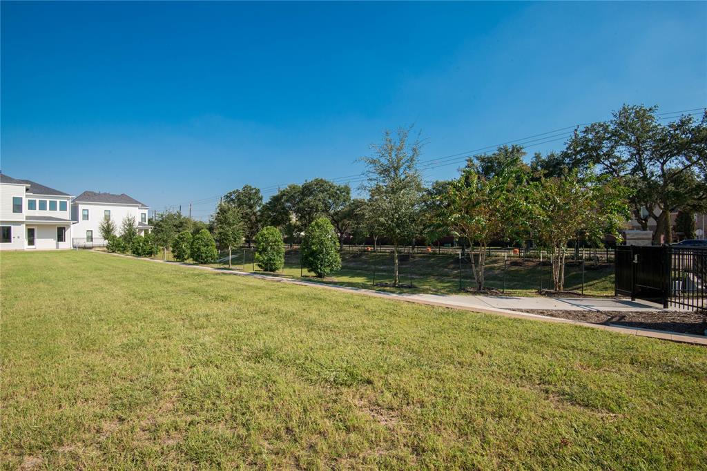 3506 2 Huntsford Drive, Houston, Texas 77008, 4 Bedrooms Bedrooms, 9 Rooms Rooms,3 BathroomsBathrooms,Single-family,For Sale,Huntsford,65041849