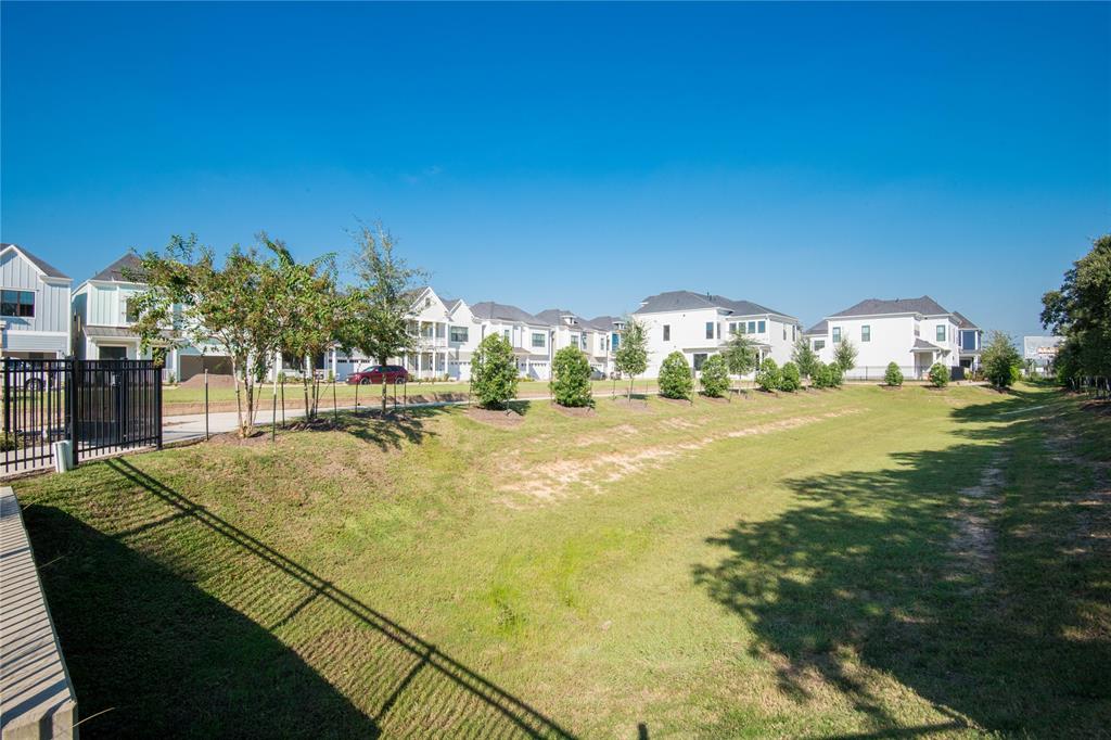 3506 2 Huntsford Drive, Houston, Texas 77008, 4 Bedrooms Bedrooms, 9 Rooms Rooms,3 BathroomsBathrooms,Single-family,For Sale,Huntsford,65041849