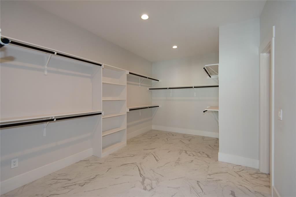 3506 2 Huntsford Drive, Houston, Texas 77008, 4 Bedrooms Bedrooms, 9 Rooms Rooms,3 BathroomsBathrooms,Single-family,For Sale,Huntsford,65041849