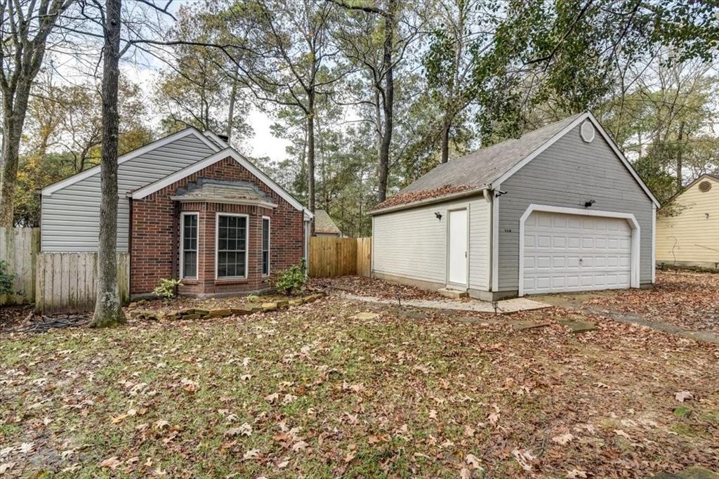 116 1 High Oaks Circle, The Woodlands, Texas 77380, 3 Bedrooms Bedrooms, 6 Rooms Rooms,2 BathroomsBathrooms,Single-family,For Sale,High Oaks,77727406