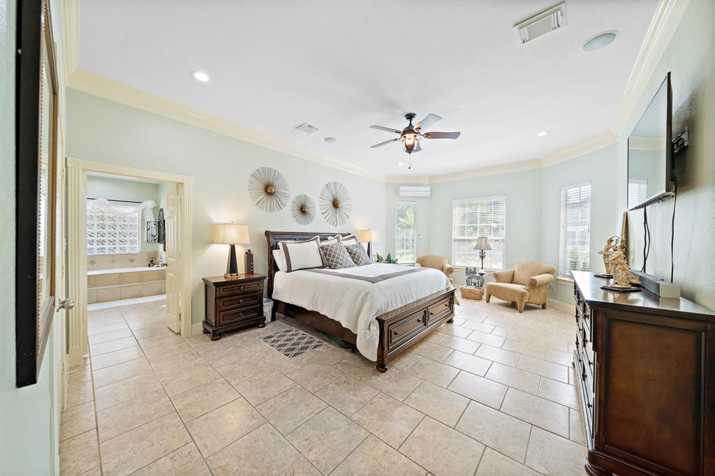 824 2 Magnolia Boulevard, New Caney, Texas 77357, 5 Bedrooms Bedrooms, 13 Rooms Rooms,3 BathroomsBathrooms,Single-family,For Sale,Magnolia,78848721