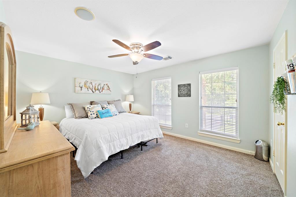 824 2 Magnolia Boulevard, New Caney, Texas 77357, 5 Bedrooms Bedrooms, 13 Rooms Rooms,3 BathroomsBathrooms,Single-family,For Sale,Magnolia,78848721
