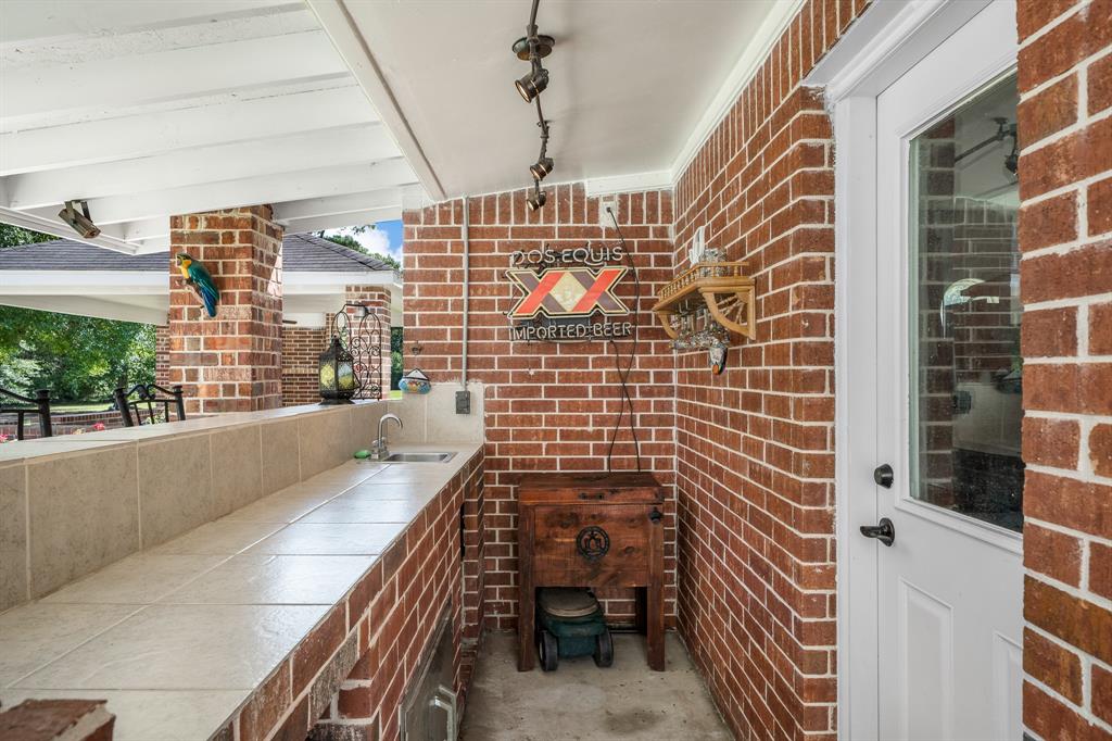 824 2 Magnolia Boulevard, New Caney, Texas 77357, 5 Bedrooms Bedrooms, 13 Rooms Rooms,3 BathroomsBathrooms,Single-family,For Sale,Magnolia,78848721