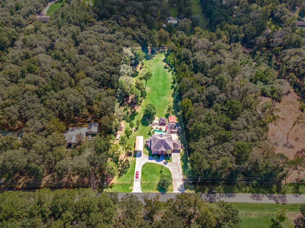 824 2 Magnolia Boulevard, New Caney, Texas 77357, 5 Bedrooms Bedrooms, 13 Rooms Rooms,3 BathroomsBathrooms,Single-family,For Sale,Magnolia,78848721