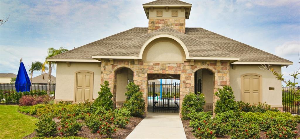 3052 2 Newcastle Crest Lane, Dickinson, Texas 77539, 3 Bedrooms Bedrooms, 7 Rooms Rooms,2 BathroomsBathrooms,Single-family,For Sale,Newcastle Crest,53384838