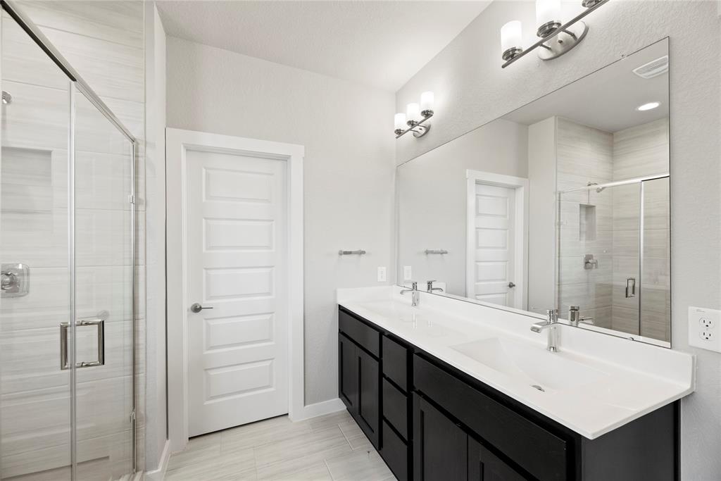3327 1 Black Gore Creek Drive, Katy, Texas 77494, 4 Bedrooms Bedrooms, 7 Rooms Rooms,2 BathroomsBathrooms,Single-family,For Sale,Black Gore Creek,81666777