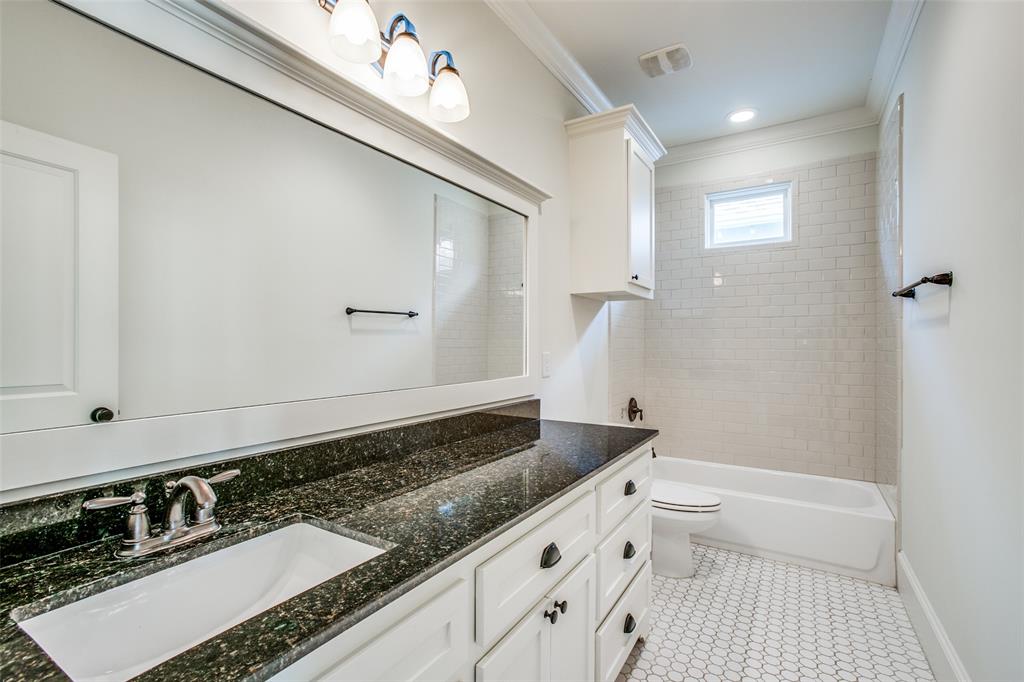 1136 2 Nadine Street, Houston, Texas 77009, 3 Bedrooms Bedrooms, 6 Rooms Rooms,2 BathroomsBathrooms,Single-family,For Sale,Nadine,84276742
