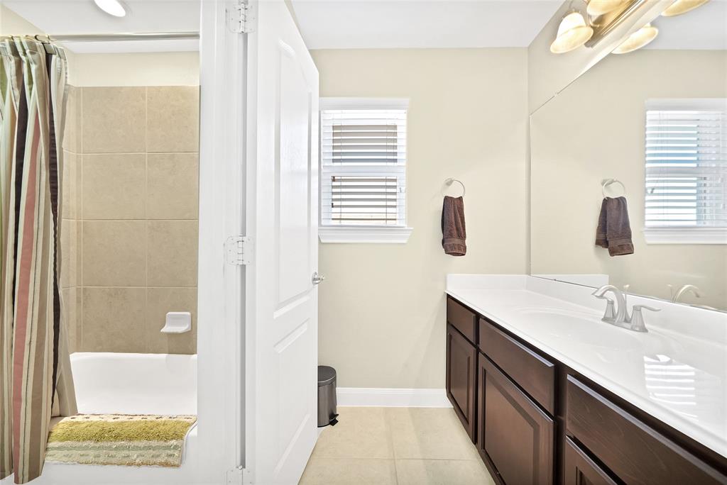 3210 2 Explorer Way, Conroe, Texas 77301, 4 Bedrooms Bedrooms, 4 Rooms Rooms,2 BathroomsBathrooms,Single-family,For Sale,Explorer,65401200