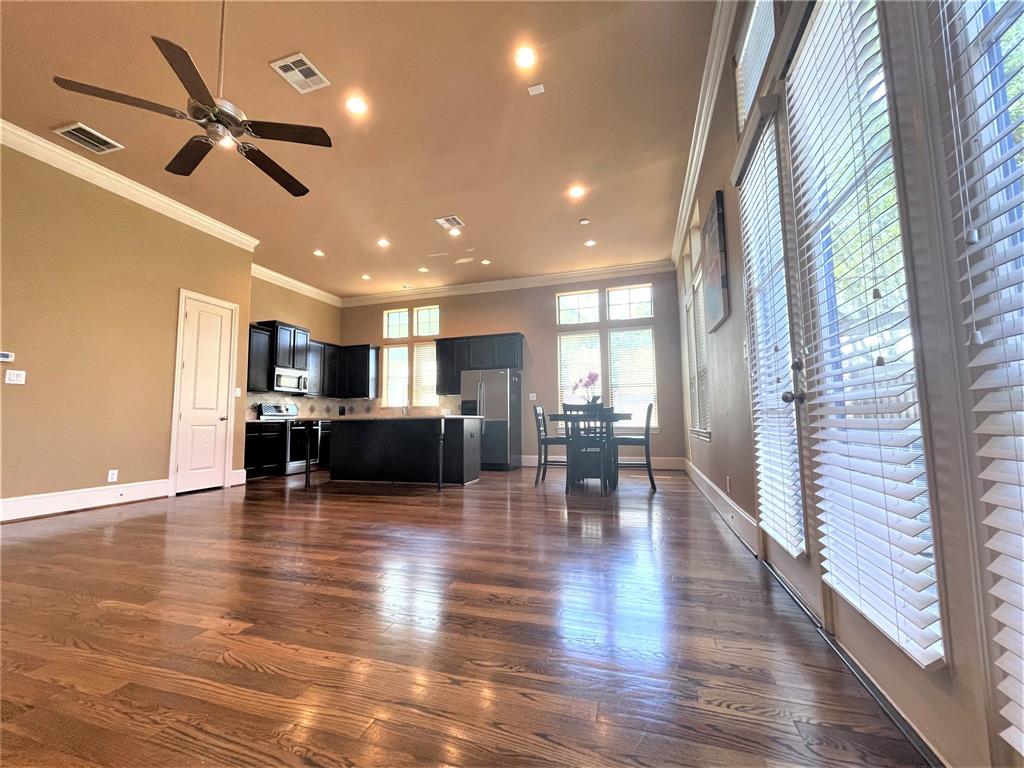 9614 3 Pemberton Trace, Houston, Texas 77025, 4 Bedrooms Bedrooms, 8 Rooms Rooms,3 BathroomsBathrooms,Single-family,For Sale,Pemberton,96521833