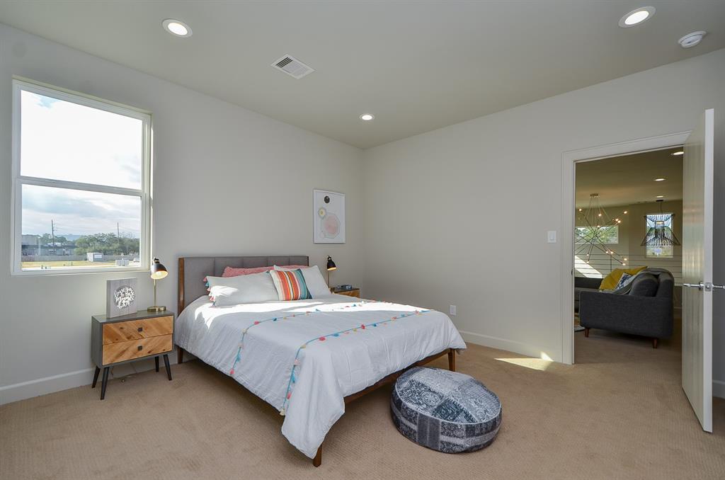 6827 2 Rocinante Lane Lane, Houston, Texas 77092, 4 Bedrooms Bedrooms, 9 Rooms Rooms,3 BathroomsBathrooms,Single-family,For Sale,Rocinante Lane,69520606