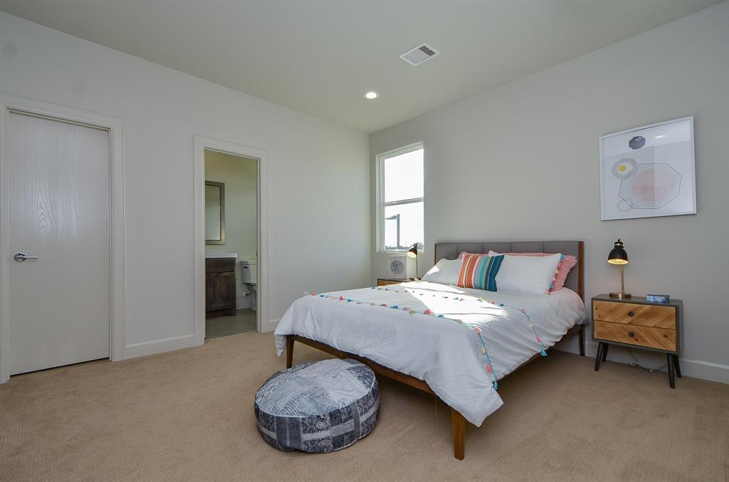 6827 2 Rocinante Lane Lane, Houston, Texas 77092, 4 Bedrooms Bedrooms, 9 Rooms Rooms,3 BathroomsBathrooms,Single-family,For Sale,Rocinante Lane,69520606