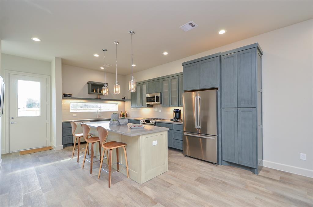 6827 2 Rocinante Lane Lane, Houston, Texas 77092, 4 Bedrooms Bedrooms, 9 Rooms Rooms,3 BathroomsBathrooms,Single-family,For Sale,Rocinante Lane,69520606