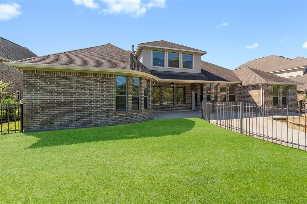 31226 2 Lakeview Bend Lane, Spring, Texas 77386, 4 Bedrooms Bedrooms, 11 Rooms Rooms,3 BathroomsBathrooms,Single-family,For Sale,Lakeview Bend,44450969