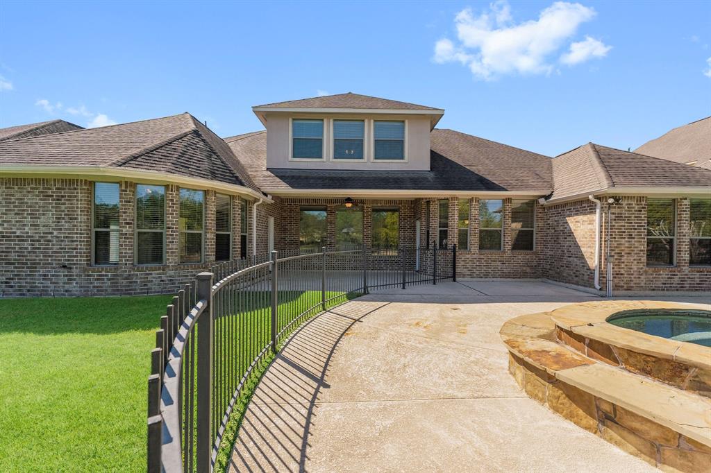 31226 2 Lakeview Bend Lane, Spring, Texas 77386, 4 Bedrooms Bedrooms, 11 Rooms Rooms,3 BathroomsBathrooms,Single-family,For Sale,Lakeview Bend,44450969