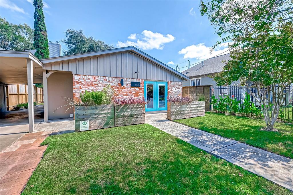 1244 1 Oxford Street, Houston, Texas 77008, 2 Bedrooms Bedrooms, 6 Rooms Rooms,1 BathroomBathrooms,Single-family,For Sale,Oxford,24736518