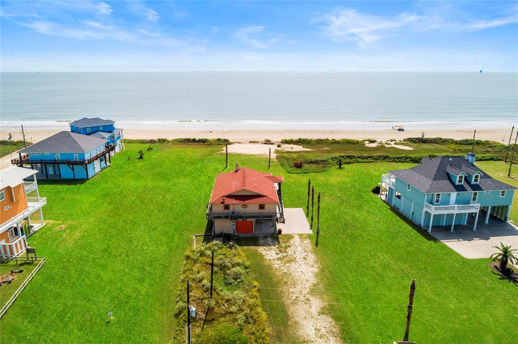 1988 1 Gulf, Crystal Beach, Texas 77650, 4 Bedrooms Bedrooms, 9 Rooms Rooms,2 BathroomsBathrooms,Single-family,For Sale,Gulf,30687978