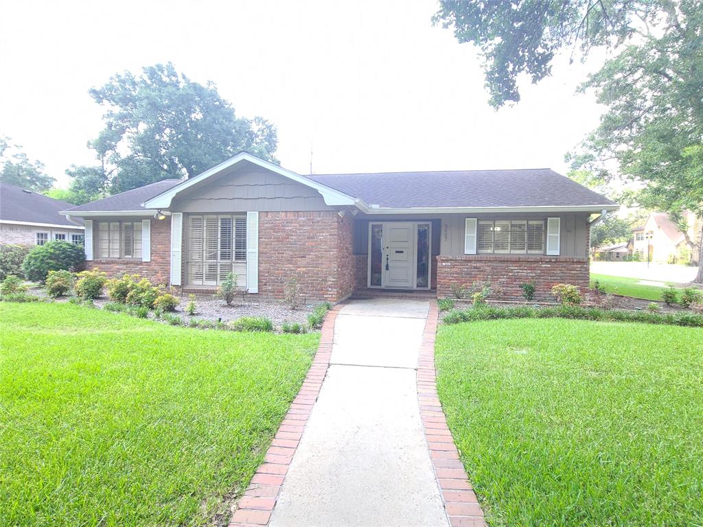 5667 1 Ella Lee Lane, Houston, Texas 77056, 3 Bedrooms Bedrooms, 9 Rooms Rooms,2 BathroomsBathrooms,Single-family,For Sale,Ella Lee,5412149