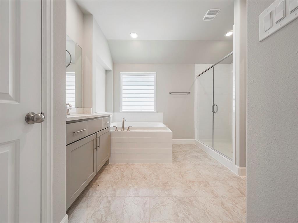 4806 2 Michaux Street, Houston, Texas 77009, 3 Bedrooms Bedrooms, 10 Rooms Rooms,2 BathroomsBathrooms,Single-family,For Sale,Michaux,87176556