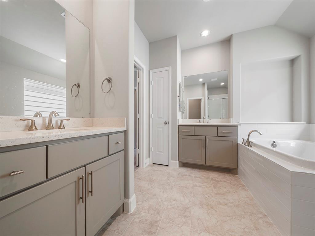 4806 2 Michaux Street, Houston, Texas 77009, 3 Bedrooms Bedrooms, 10 Rooms Rooms,2 BathroomsBathrooms,Single-family,For Sale,Michaux,87176556