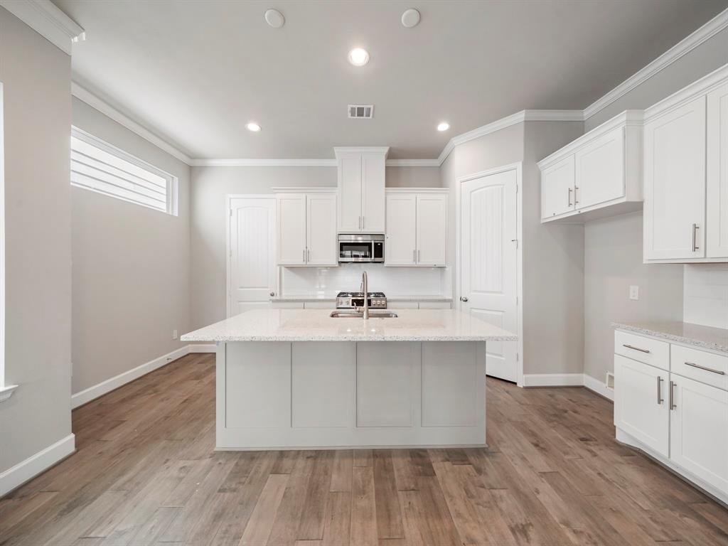 4806 2 Michaux Street, Houston, Texas 77009, 3 Bedrooms Bedrooms, 10 Rooms Rooms,2 BathroomsBathrooms,Single-family,For Sale,Michaux,87176556